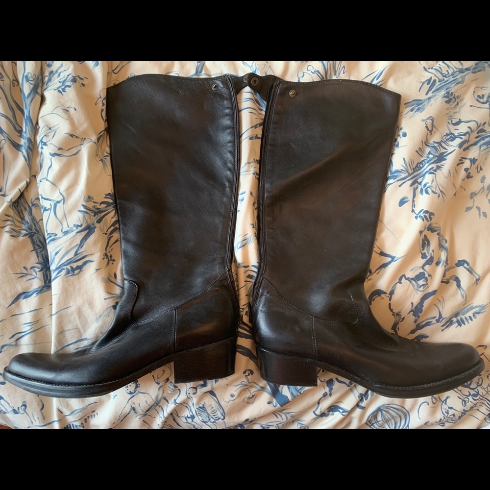 Duccia Del Duca Motorcycle Boots!